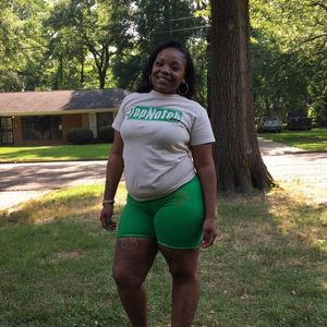 Meet your Posher, Zakiela